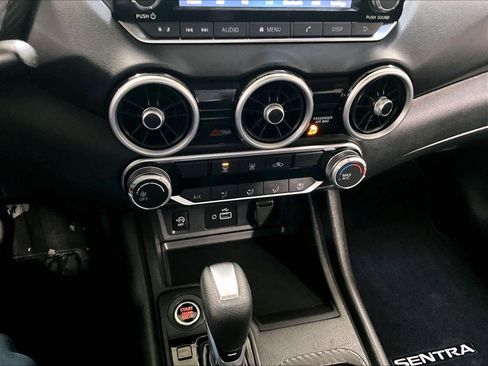 Used 2025 Nissan Sentra S image 27