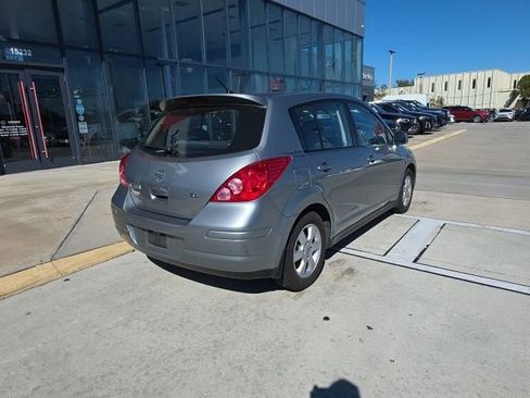 Used 2008 Nissan Versa SL w/ Convenience Pkg image 5