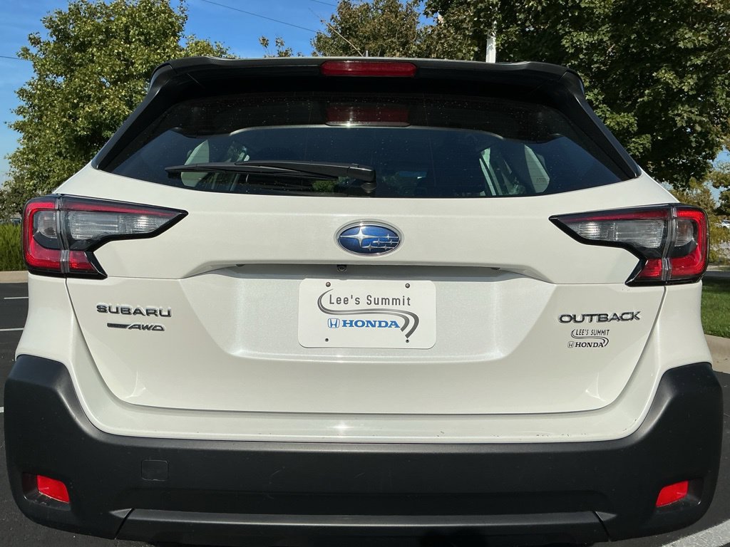 Used 2025 Subaru Outback AWD/4WD image 9