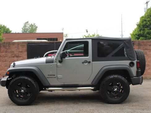 Used 2014 Jeep Wrangler Sport image 2