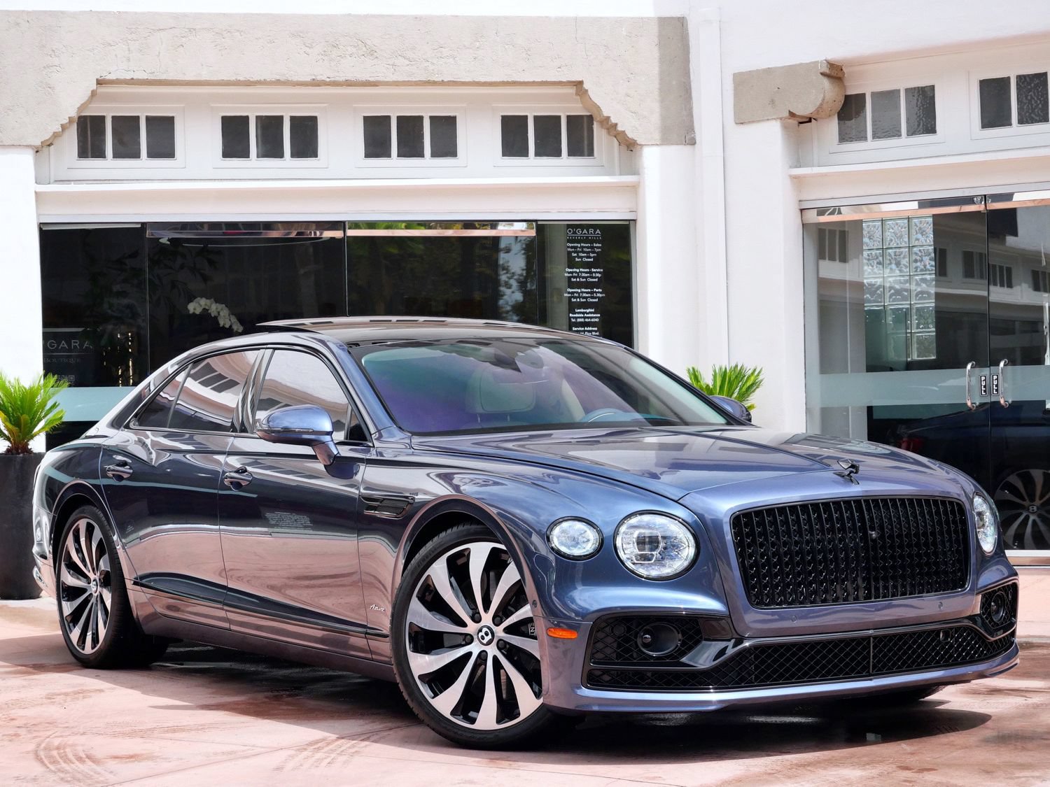 Used 2023 Bentley Flying Spur Azure AWD/4WD image 1