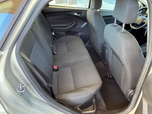Used 2016 Ford Focus SE FWD image 28
