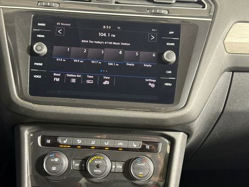 Used 2019 Volkswagen Tiguan SE image 23