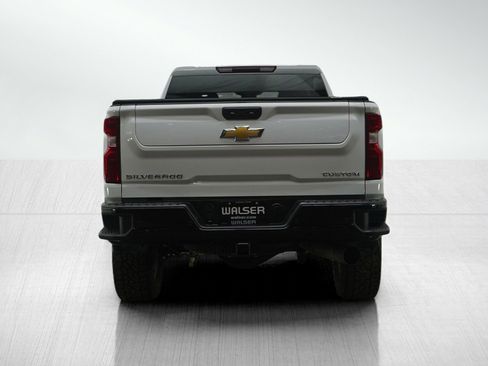 Used 2024 Chevrolet Silverado 2500 Custom w/ Custom Value Package image 5