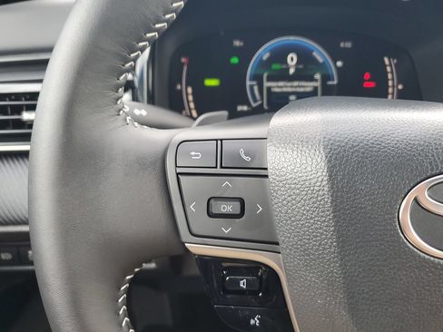 Used 2026 Toyota Camry SE FWD image 22