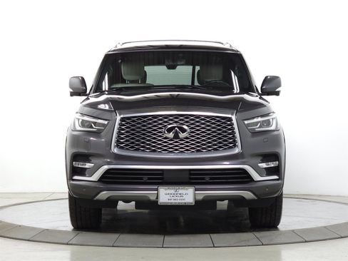 Used 2019 INFINITI QX80 Limited w/ All-Season Package image 2