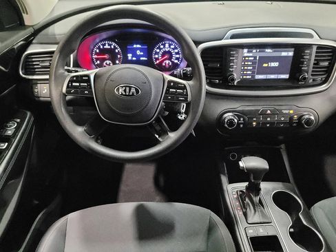 Used 2019 Kia Sorento AWD image 22
