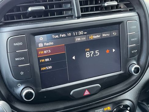 Used 2025 Kia Soul LX w/ LX Technology Package image 18