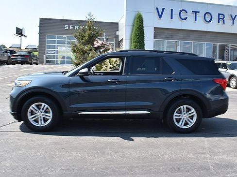 Used 2024 Ford Explorer XLT w/ Equipment Group 202A AWD/4WD image 2