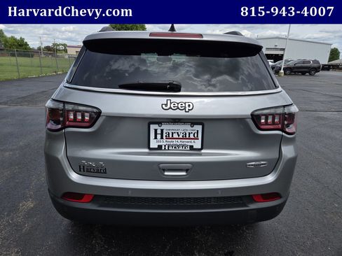 Used 2022 Jeep Compass Latitude w/ Convenience Group AWD/4WD image 5