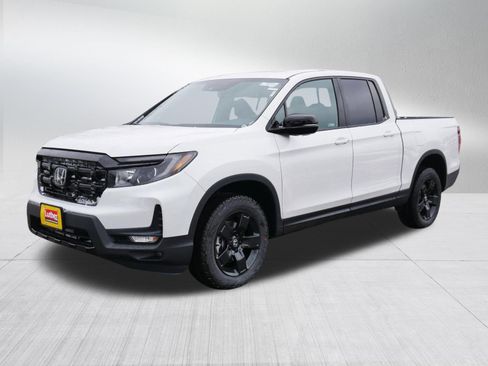 New 2026 Honda Ridgeline Black Edition image 3