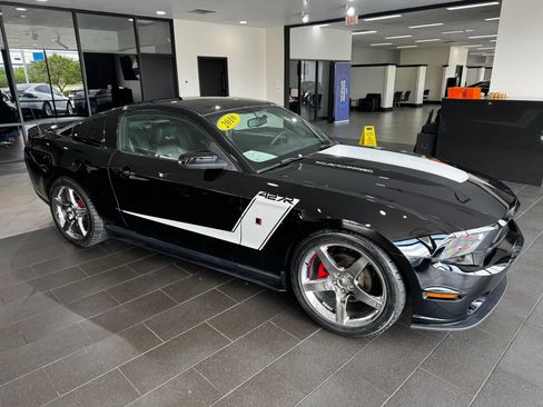 Used 2010 Ford Mustang GT RWD image 6