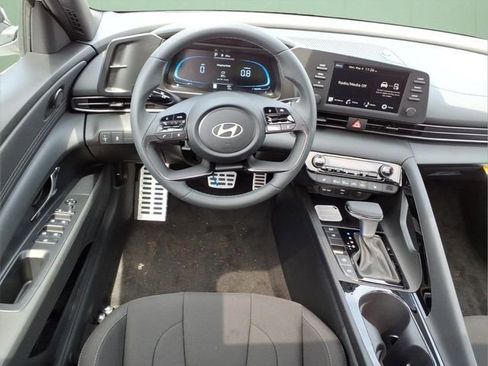 New 2026 Hyundai Elantra SEL Sport FWD image 14
