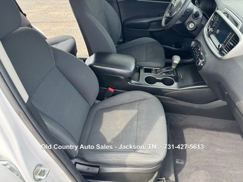Used 2020 Kia Sorento LX image 15