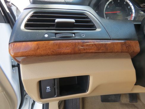 Used 2012 Honda Accord EX-L image 16