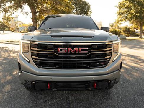 Used 2024 GMC Sierra 1500 AT4 w/ Technology Package image 8