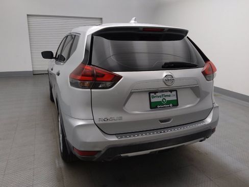 Used 2018 Nissan Rogue S FWD image 6