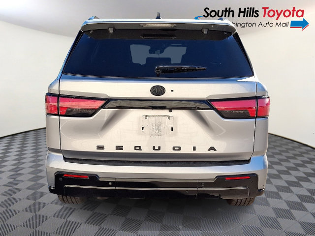 Used 2024 Toyota Sequoia Platinum AWD/4WD image 5