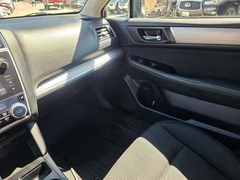 Used 2018 Subaru Outback 2.5i Premium image 42