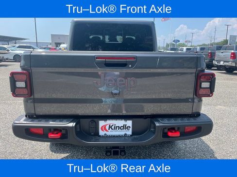 New 2025 Jeep Gladiator Rubicon w/ Convenience Group image 24