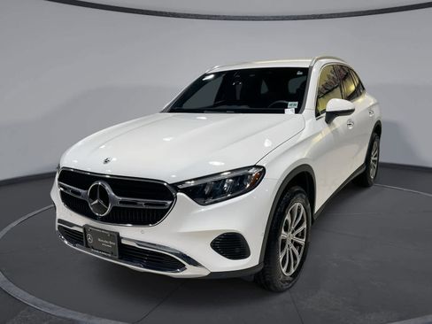 Certified 2025 Mercedes-Benz GLC 300 4MATIC image 1