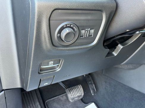 New 2025 Jeep Grand Cherokee Laredo X w/ Luxury Tech Group I image 19