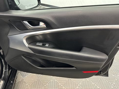 Used 2023 Genesis G70 2.0T AWD/4WD image 15