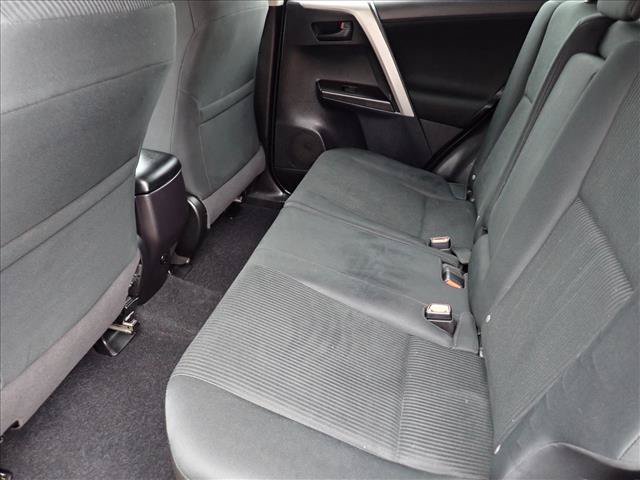 Used 2018 Toyota RAV4 LE w/ Carpet Mat Package AWD/4WD image 8