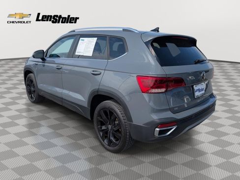 Used 2023 Volkswagen Taos SE image 3