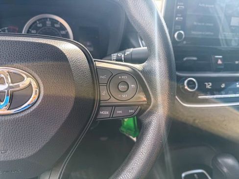 Used 2021 Toyota Corolla LE image 8