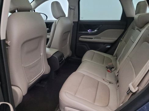 Used 2022 Lincoln Corsair AWD w/ Premium Package image 18