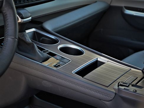 Used 2024 Toyota Sienna XLE image 10