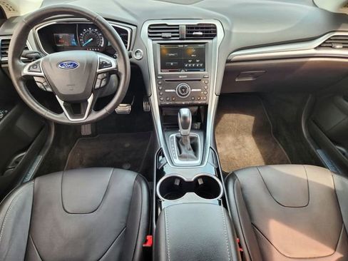 Used 2016 Ford Fusion Titanium FWD image 28