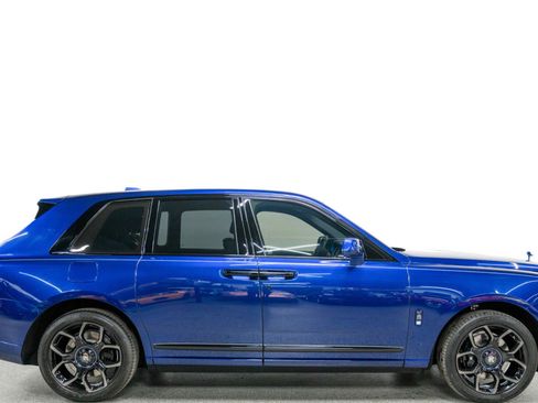 Used 2024 Rolls-Royce Cullinan Black Badge AWD/4WD image 2