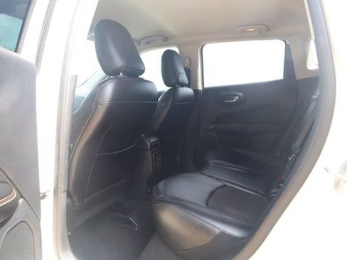 Used 2020 Jeep Compass Latitude FWD image 22