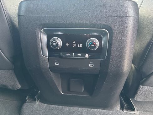 Used 2024 Chevrolet Tahoe LT AWD/4WD image 31