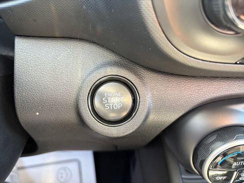 Used 2025 Hyundai Kona SEL FWD image 17