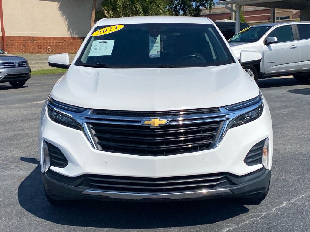 Used 2024 Chevrolet Equinox LT FWD image 2