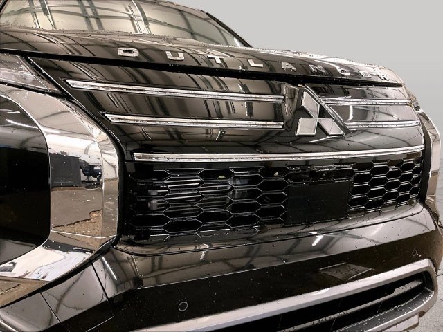 Used 2026 Mitsubishi Outlander SE FWD image 29