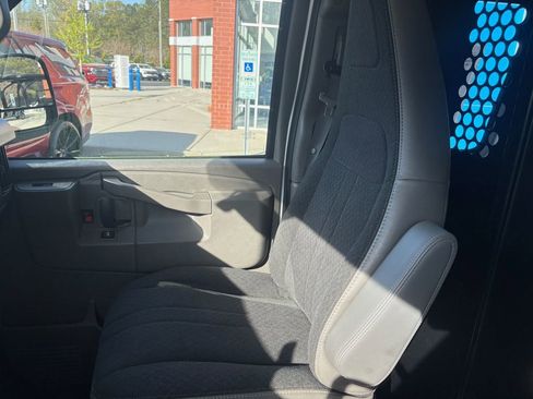 Used 2024 GMC Savana 2500 w/ Driver Convenience Package RWD image 11