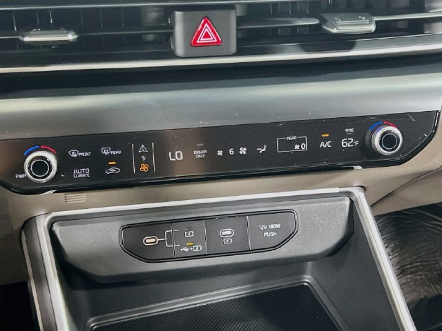 New 2027 Kia Carnival LXS FWD image 16