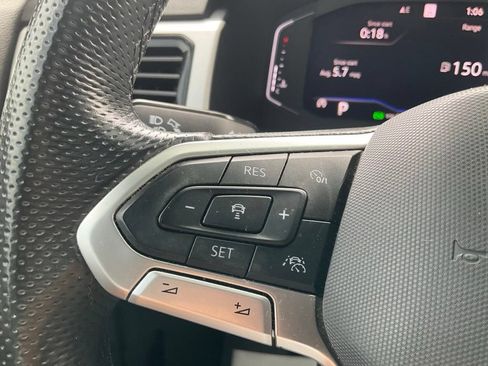 Used 2022 Volkswagen Atlas Cross Sport SEL R-Line AWD/4WD image 5