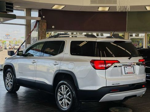 Used 2019 GMC Acadia SLE FWD image 14