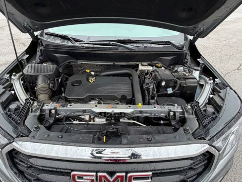 Used 2023 GMC Terrain SLE w/ Driver Convenience Package image 16