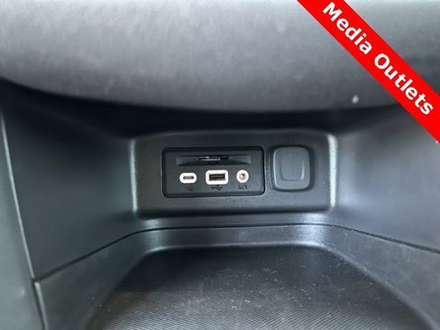 Used 2024 Chevrolet Equinox LT image 35