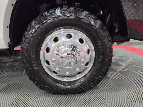 Used 2024 RAM 3500 Limited w/ Safety Group image 90