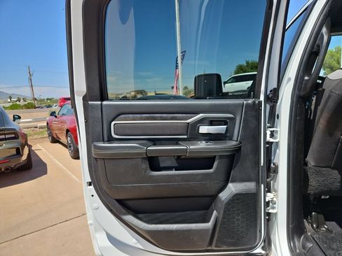 Used 2024 RAM 2500 Big Horn AWD/4WD image 15