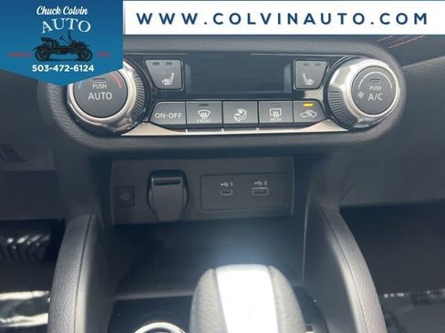 New 2025 Nissan Versa SR w/ Trunk Package image 22