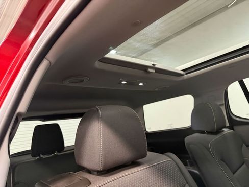 Used 2023 GMC Acadia SLE w/ Driver Convenience Package AWD/4WD image 14
