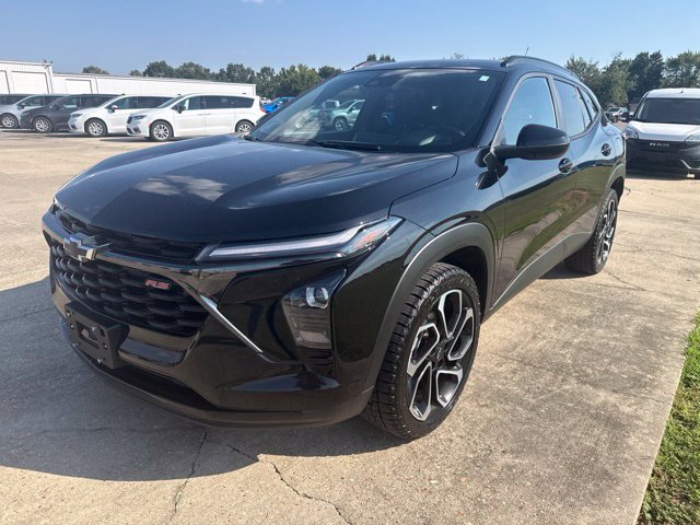Used 2024 Chevrolet Trax RS w/ Sunroof Package FWD image 3